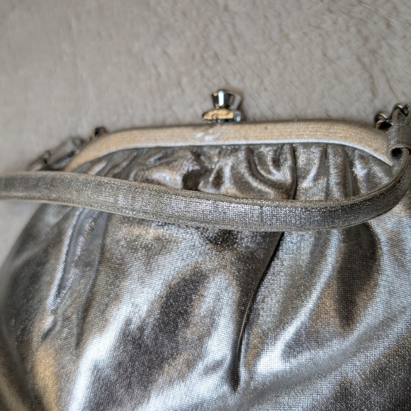 Silver Metallic Kiss Lock Evening Bag Rhinestone Clasp Vintage Style NYE Party - Picture 3 of 6